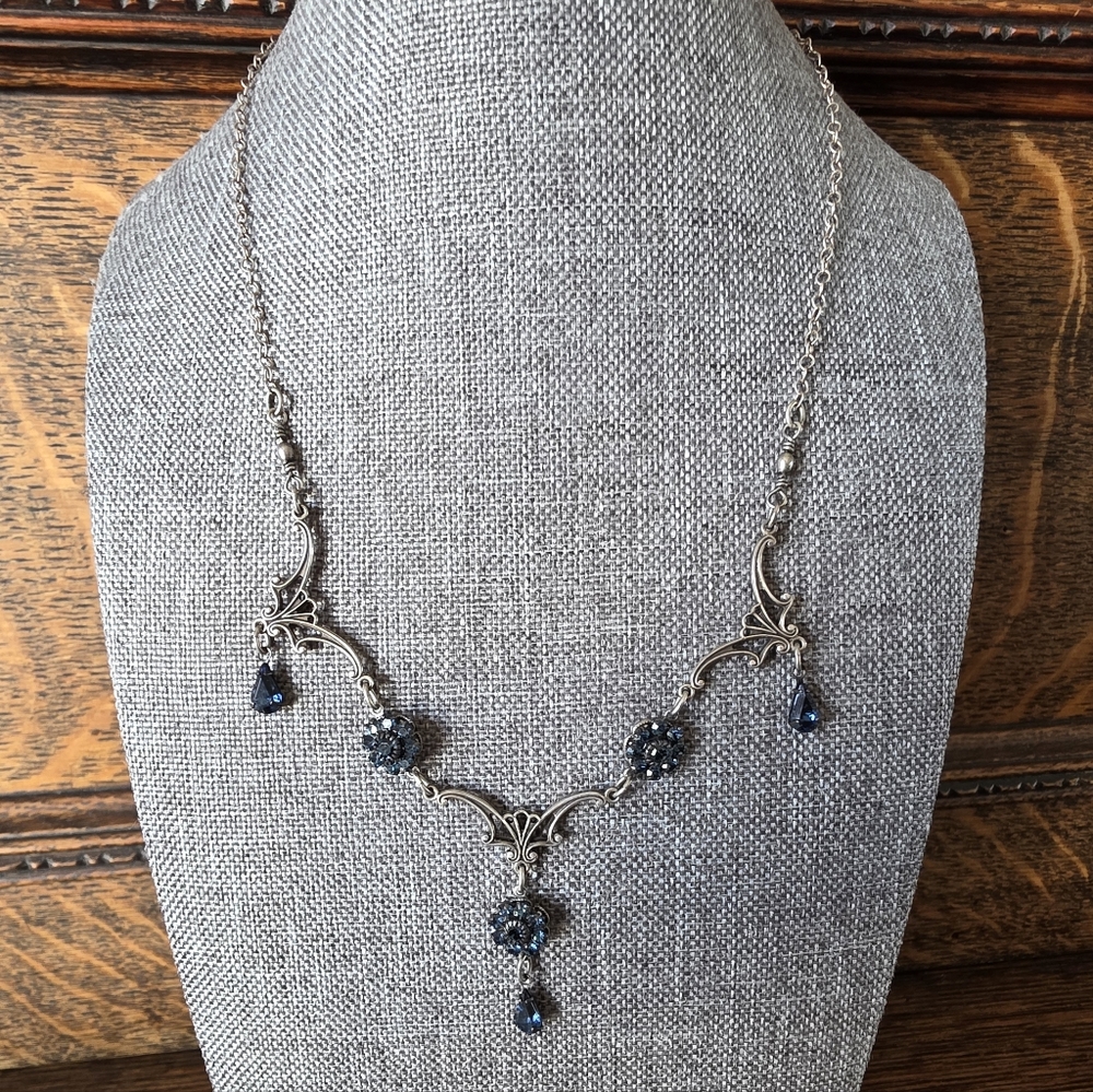 Chic Silver Necklace with Blue Accents